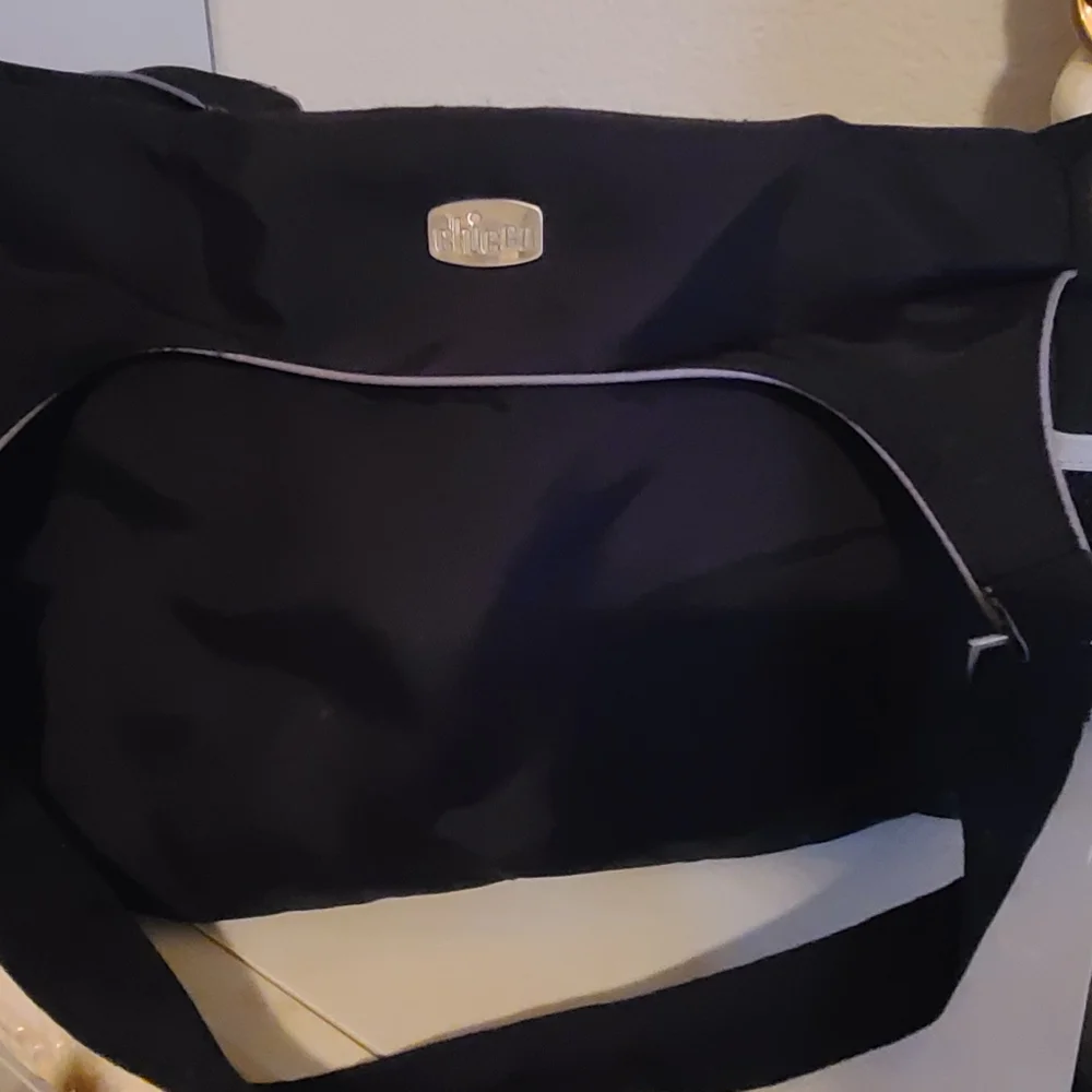 Chicco Layla Tote with Dash bag. Black,in very good condition